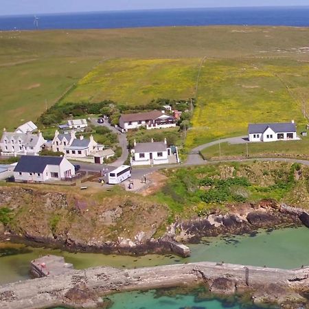 Road End Cottage Port of Ness Exteriér fotografie